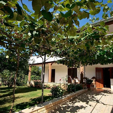 Apartment Kazalac Green Oasis Пореч Екстериор снимка