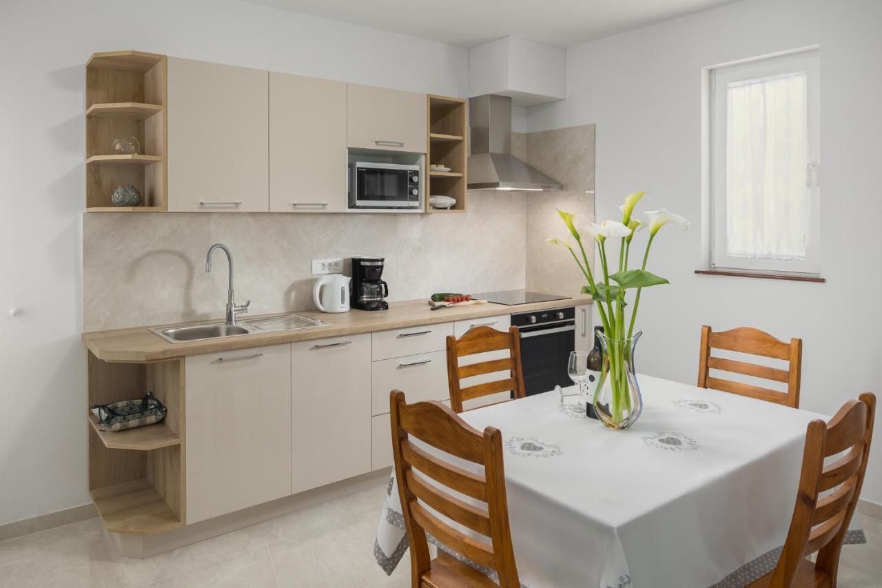 Apartment Kazalac Green Oasis Пореч Екстериор снимка