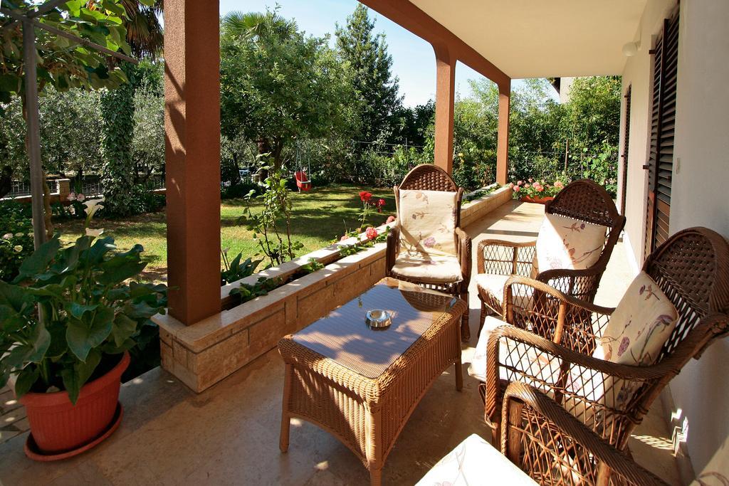 Apartment Kazalac Green Oasis Пореч Екстериор снимка